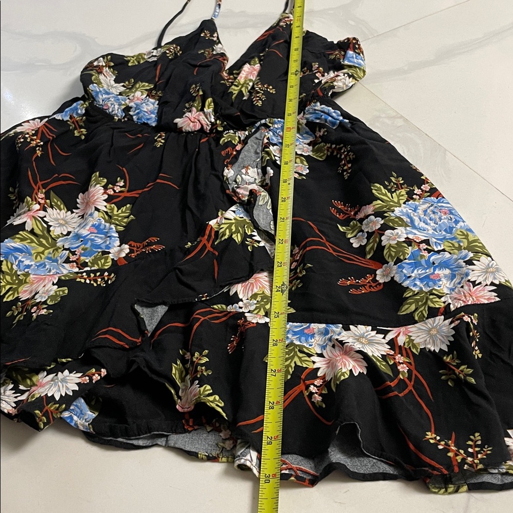 HERE COMES THE SUN -Wrap Romper - Picture 6 of 7